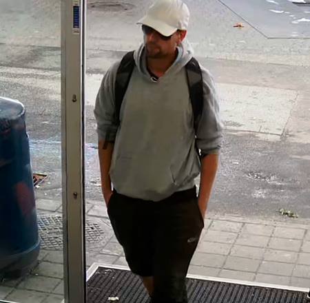 Foto af mistænkt bag røveri i Glostrup