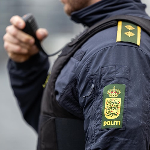 Politiassistent taler i radio