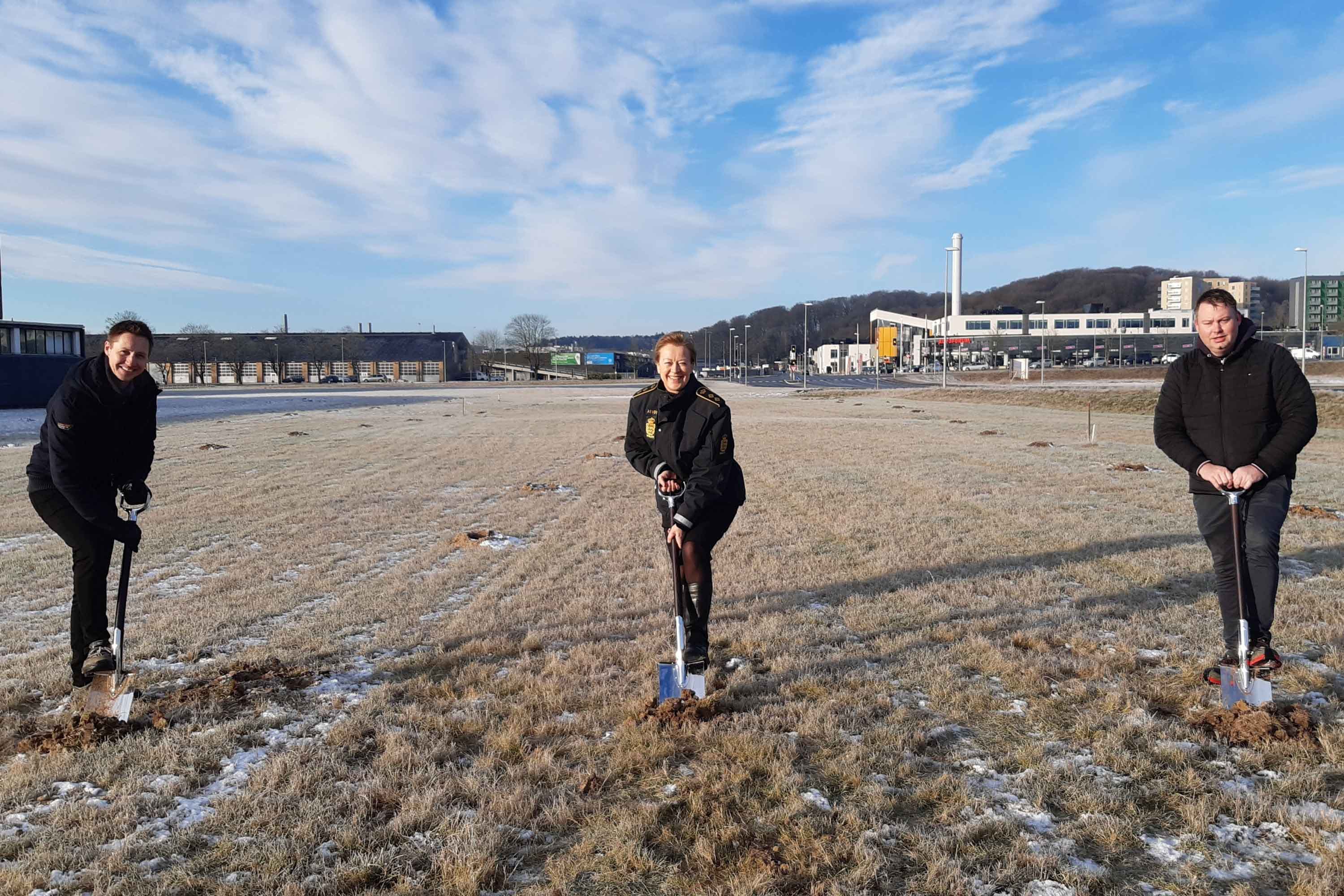 Første spadestik til ny politistation i Silkeborg