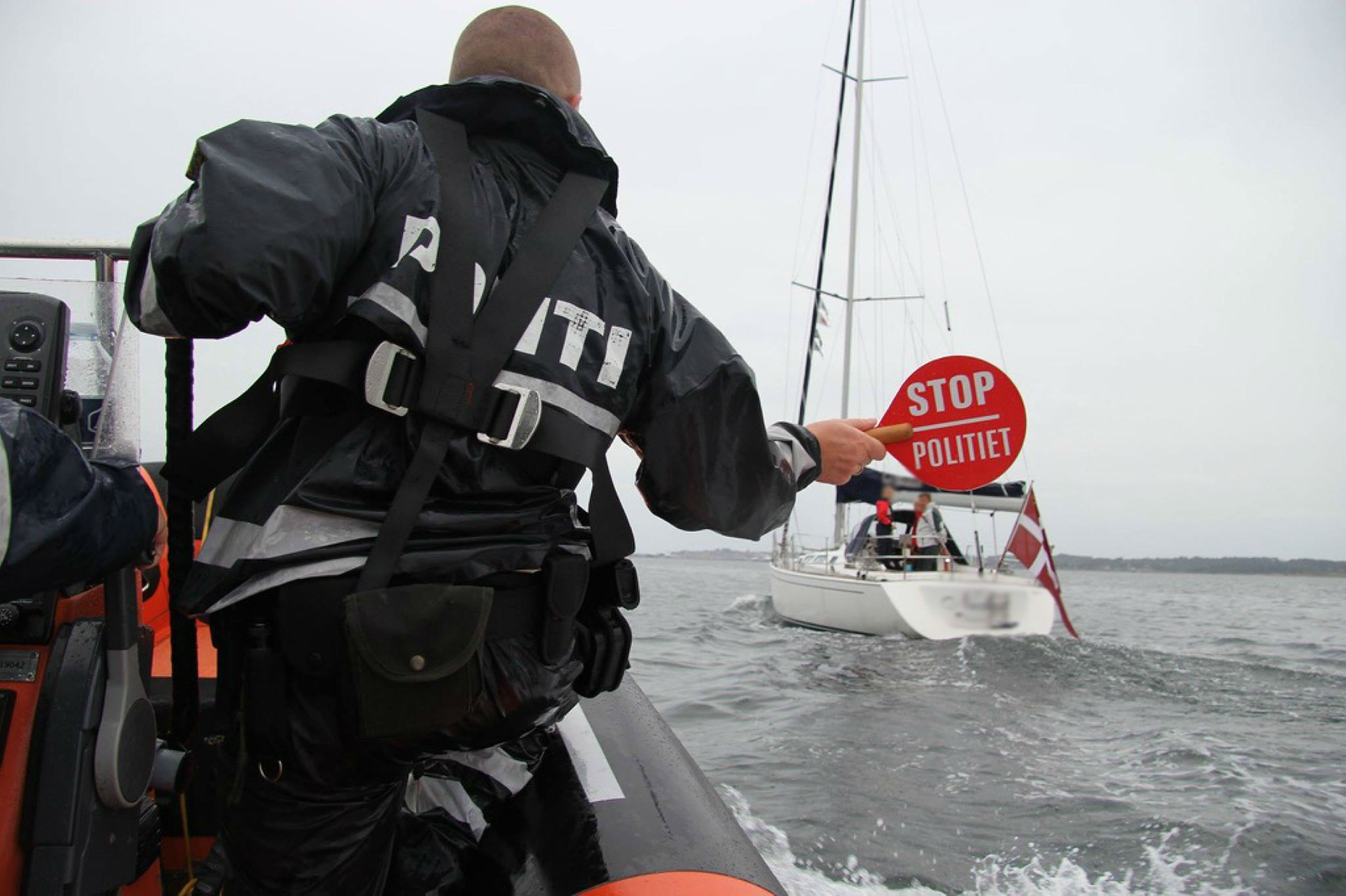 Politiet patruljerer også på vandet for at fremme sikkerhed og tryghed. Foto: Politi