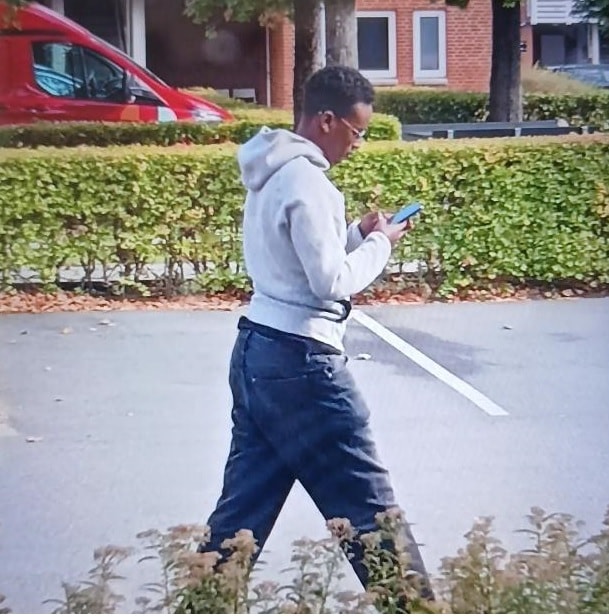 Foto af mistænkt i bankbudssag fra Viborg
