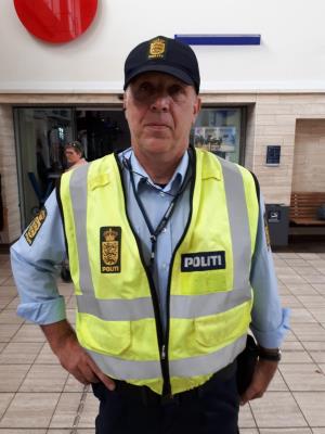 Politiets dialoguniform