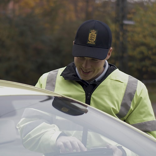 Et politi i øjenhøjde