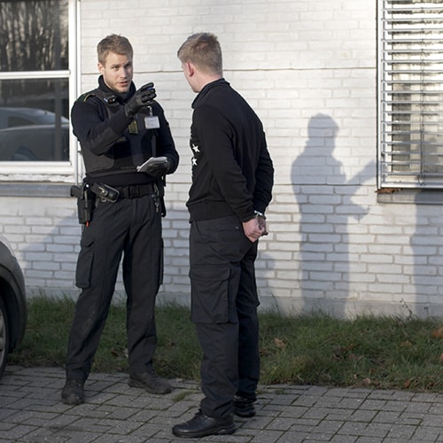 Fra kontor til patruljevogn