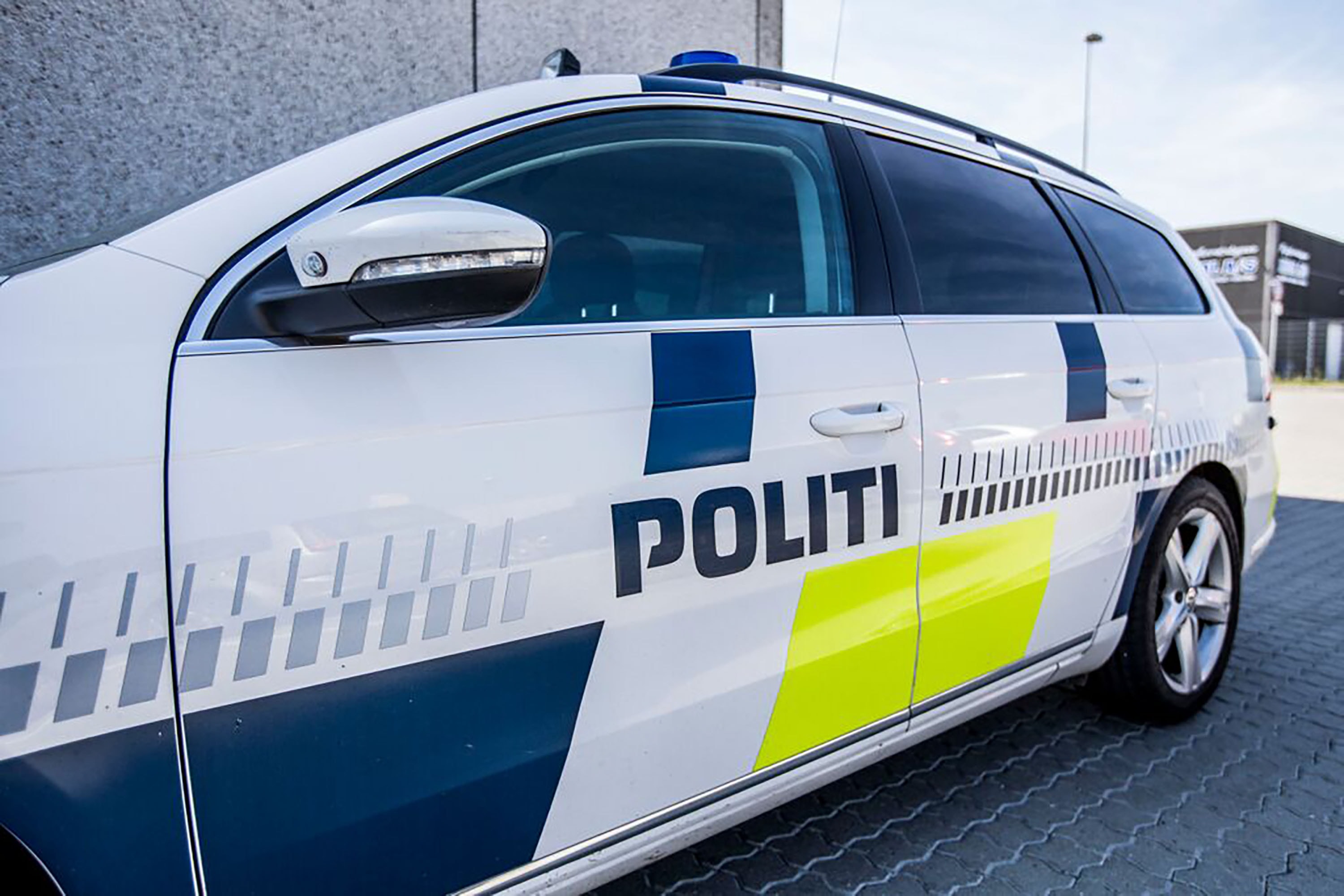 Politibil set fra siden